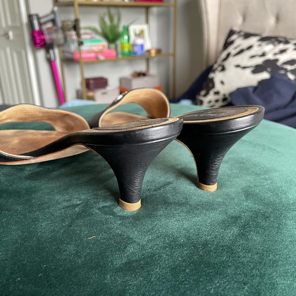 CHANEL blk sandals (slides) w/kitten heels Size 37 - Picture 6 of 12